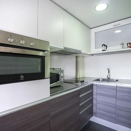 Апартаменты Stayingirona.apartments